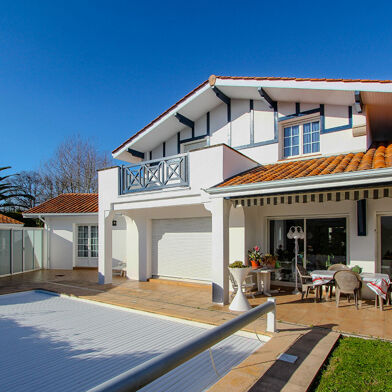 Maison 5 pièces 1272000 €