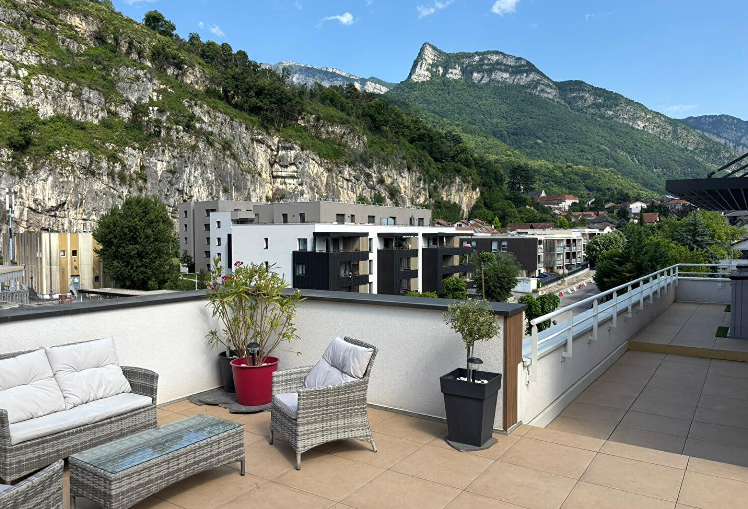 Appartement T4 avec Terrasses -  Voreppe (38) — photo 1