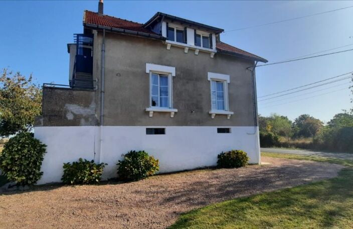 Vente maison 5 pièces 96 m² Luçay-le-Mâle (36360) — photo 2