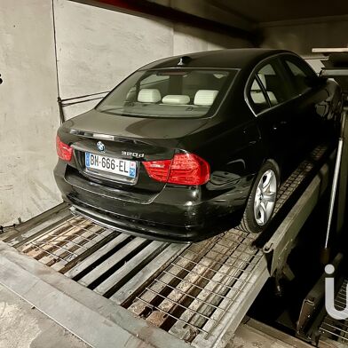 Parking 12 m²