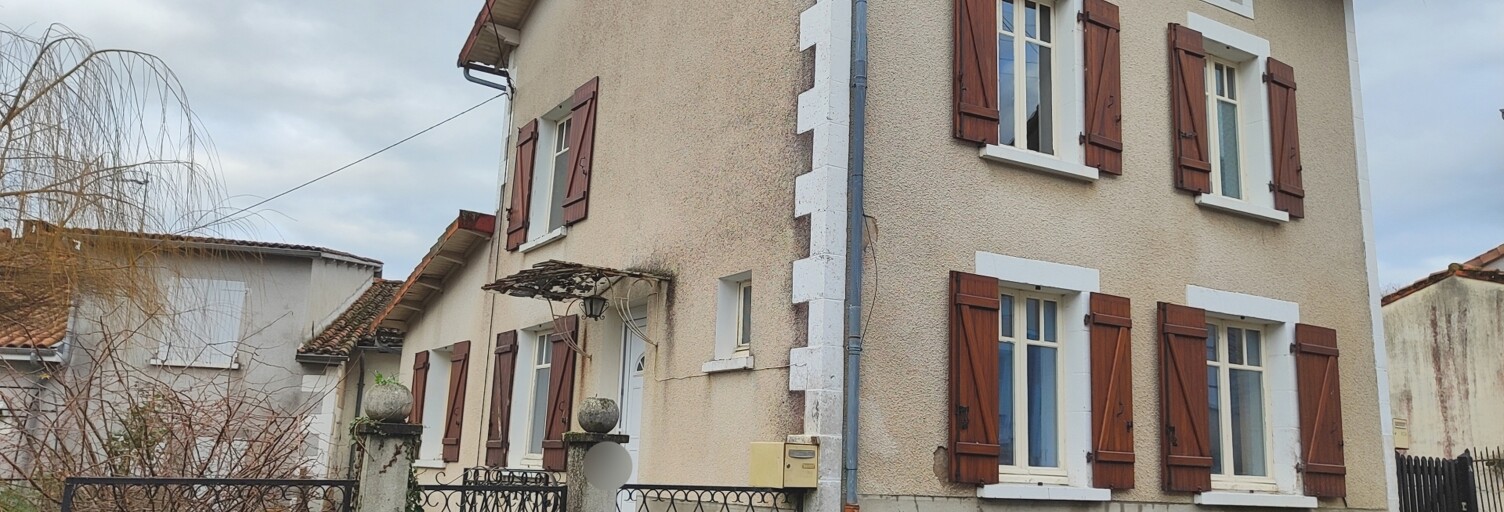 Maison 5 Pièces 91 m² à vendre à Chabanais (16150)