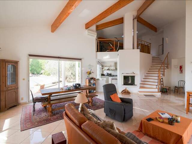Contemporaine de 6 pièces principales — photo du bien