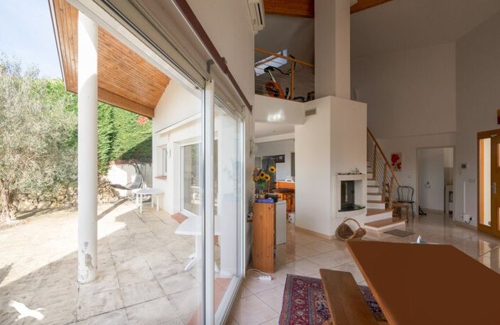 Contemporaine de 6 pièces principales — photo 2