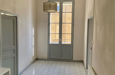 location appartement 929 € CC /mois à proximité de Châteauneuf-le-Rouge (13790)