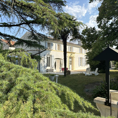 Maison 8 pièces 244 m²