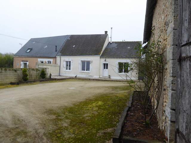 Ensemble immobilier de 160 m² habitables à Saint Léonard-en-Beauce — photo du bien