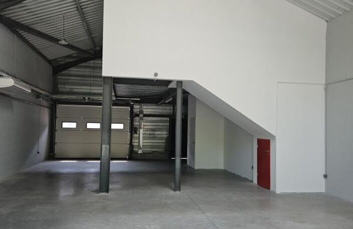 Bien Commercial À Vendre — photo 2
