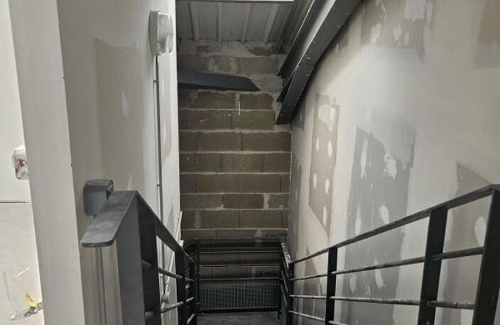 Bien Commercial À Vendre — photo 3