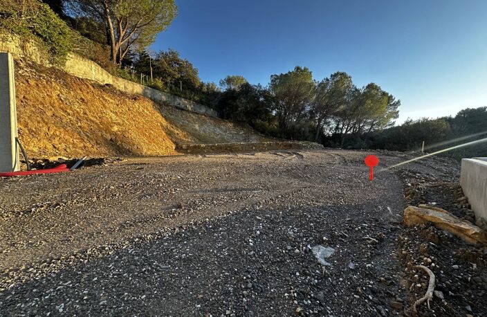 terrain 2150m2 + un PC villa de 190 m2. Libre constructeur — photo 2