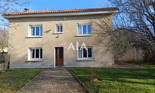 Maison 4 Pièces 118 m² à vendre à Benest (16350)