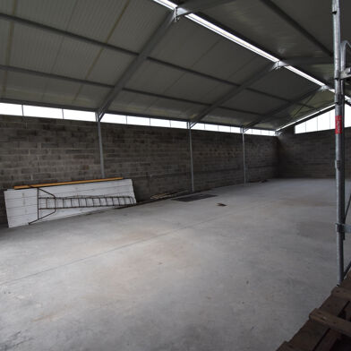 Commerce  200000 €