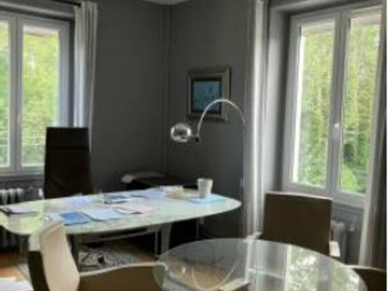BUREAUX à LOUER — photo 1
