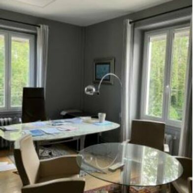 Bureau  1125 €