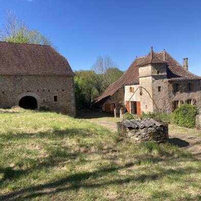 Maison 10 pièces 644800 €