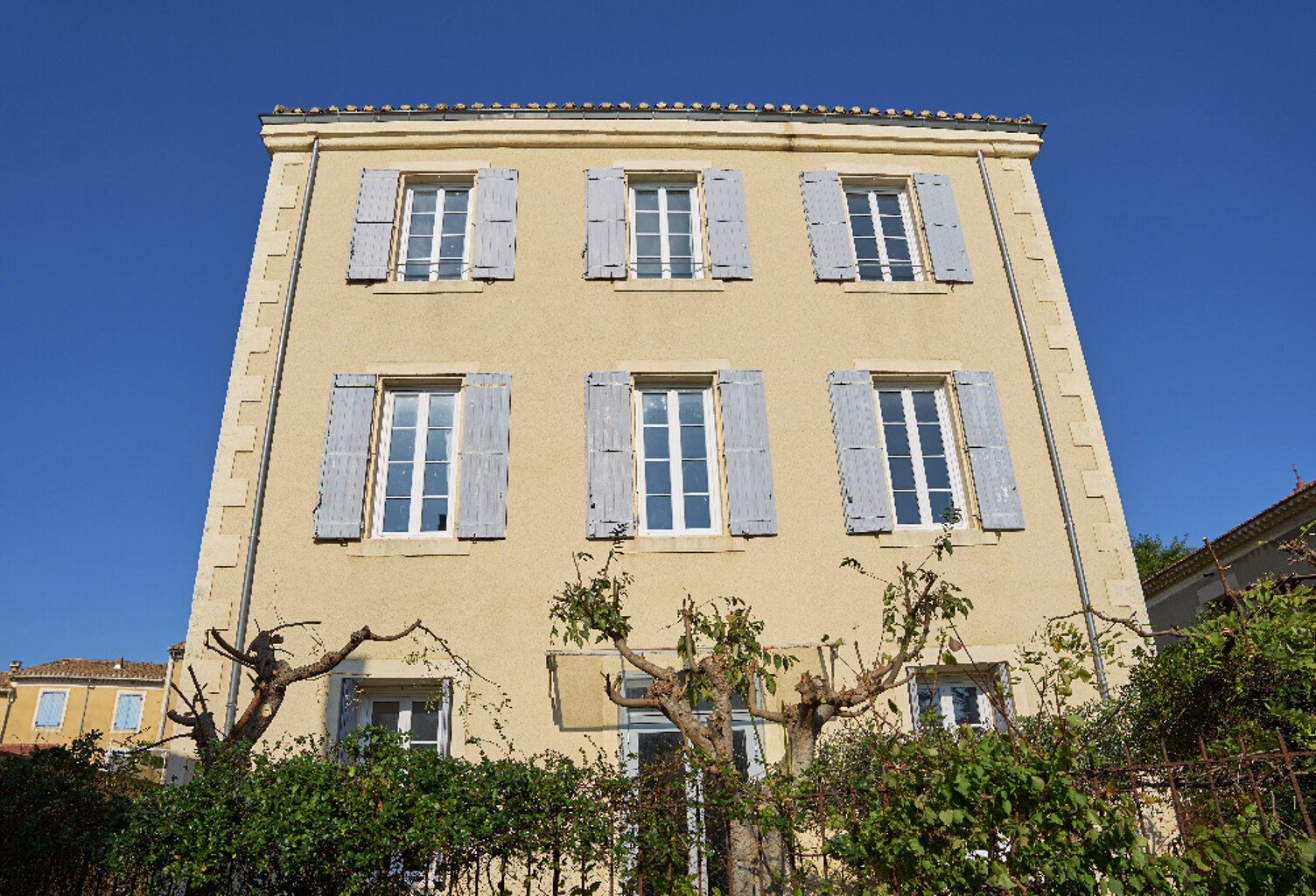 Maison de maître avec extérieur - Montfrin — photo 1