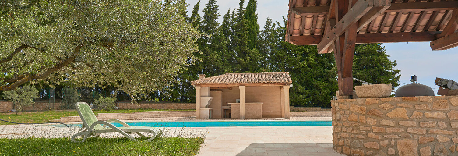 Maison 7 Pièces 280 m² à vendre à Sabran (30200)