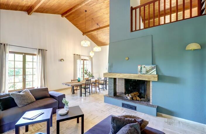 Villa de 8 pièces principales — photo 3