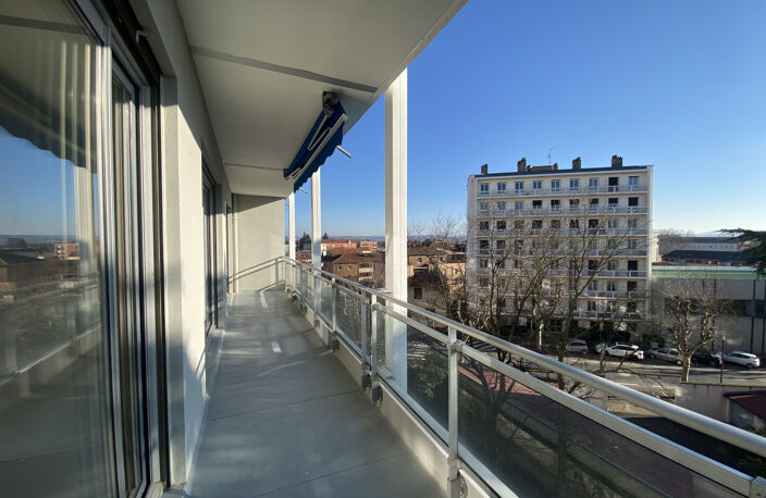Roanne proche gare et centre-ville, Appartement de Type 4 à — photo 2