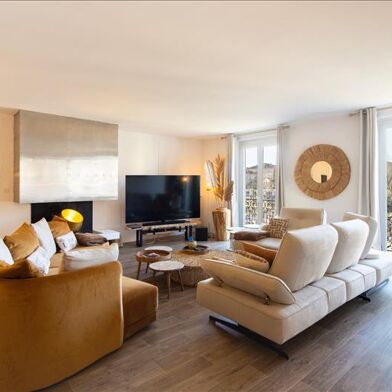 Appartement 6 pièces 348150 €