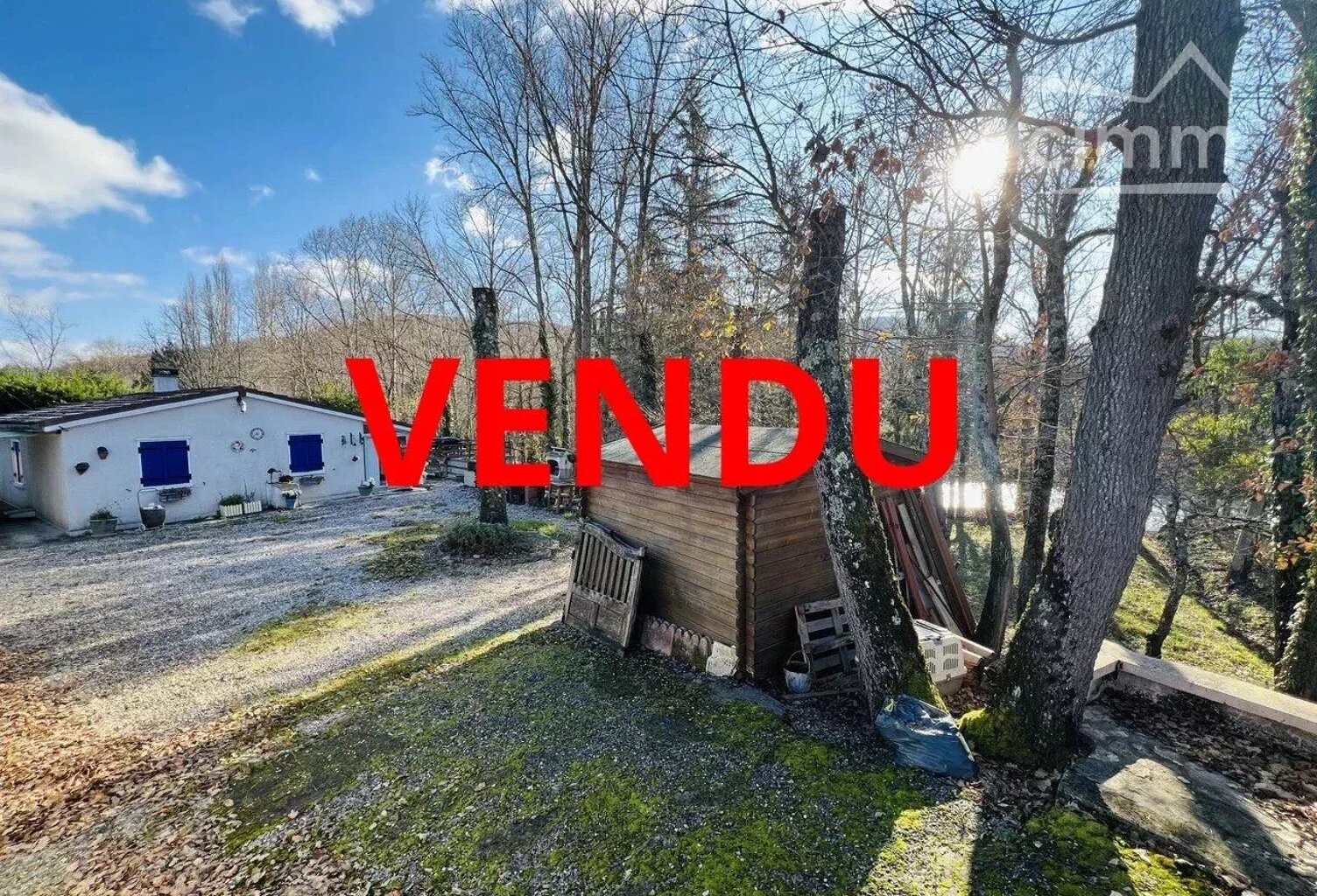 VENDU Charmante maison avec terrain boisé en bord de rivière — photo 1