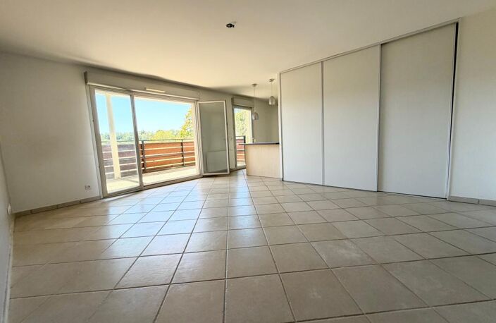 Appartement T4 avec grande terrasse et double garage — photo 2