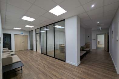 Bureau 10 pièces 1000000 €