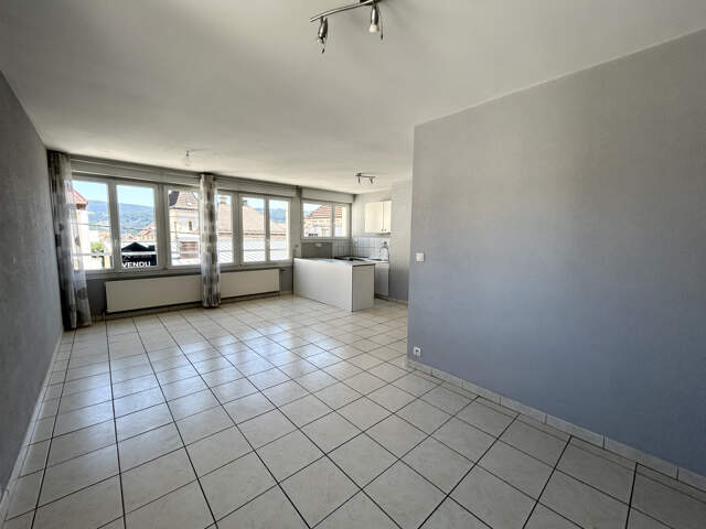 Appartement centre ville 3 pièces — photo du bien