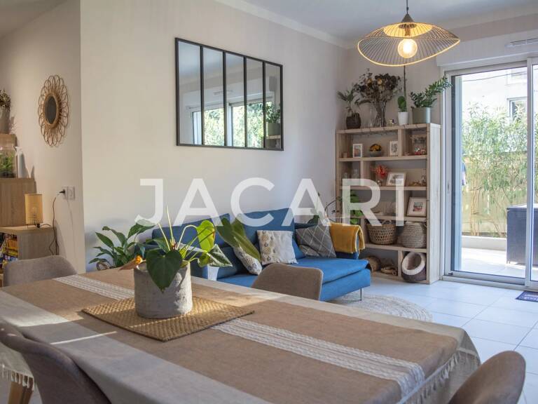 ANTIBES - PROCHE PINEDE - REZ-DE-JARDIN A VENDRE — photo 1