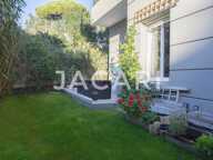 ANTIBES - PROCHE PINEDE - REZ-DE-JARDIN A VENDRE — photo 2
