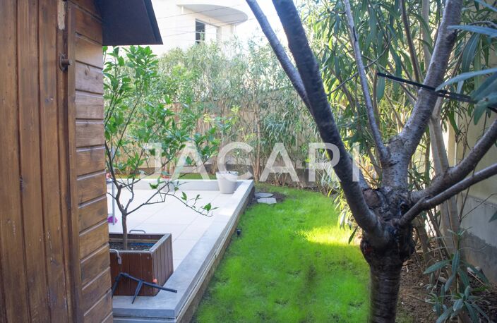 ANTIBES - PROCHE PINEDE - REZ-DE-JARDIN A VENDRE — photo 3