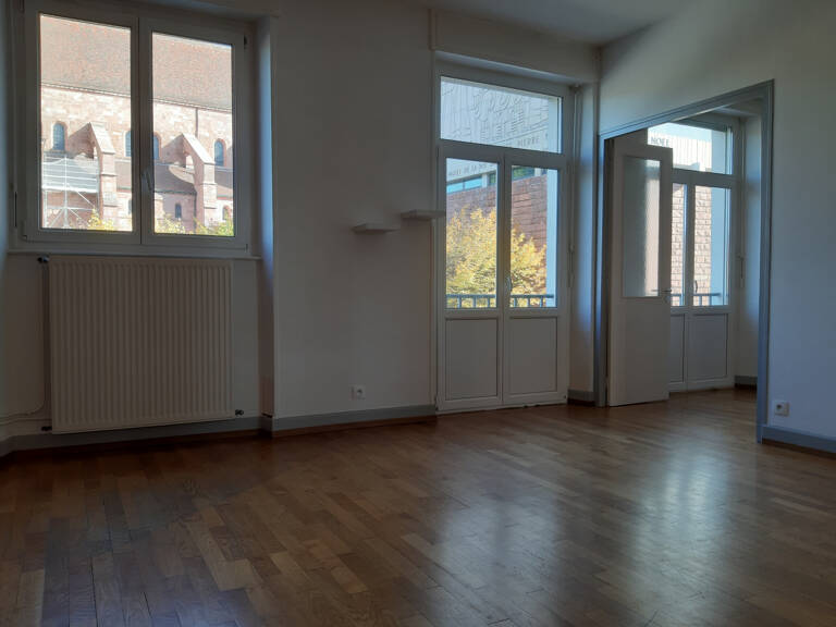 Appartement 3 pièces de 65m2 - 64 rue Thiers 88100 Saint-Dié — photo 1