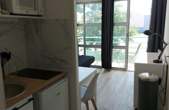 Vente appartement 1 pièce 64 m² Poitiers (86000) — photo 2