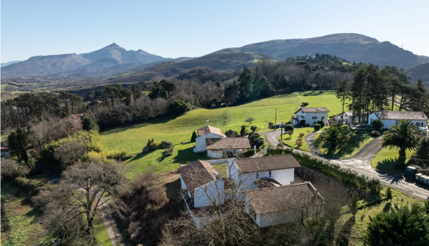 Villa / Maison 10 pièces  à vendre Urrugne 64122