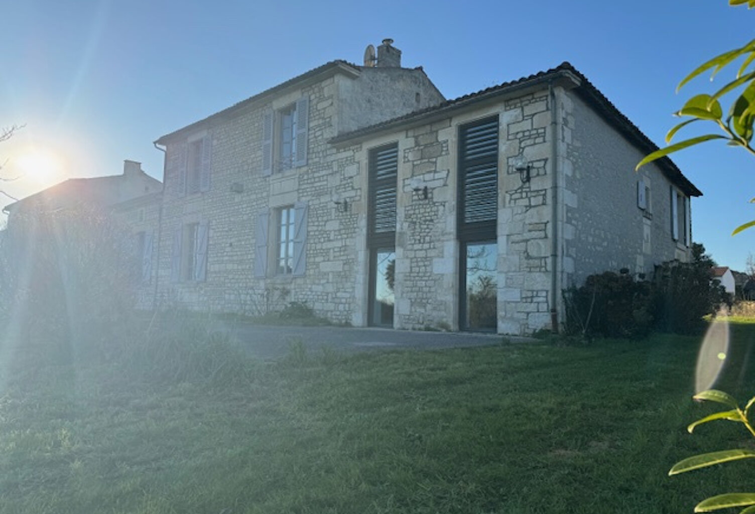 Charmante maison posée sur sa colline — photo 1