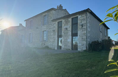 Charmante maison posée sur sa colline — photo du bien