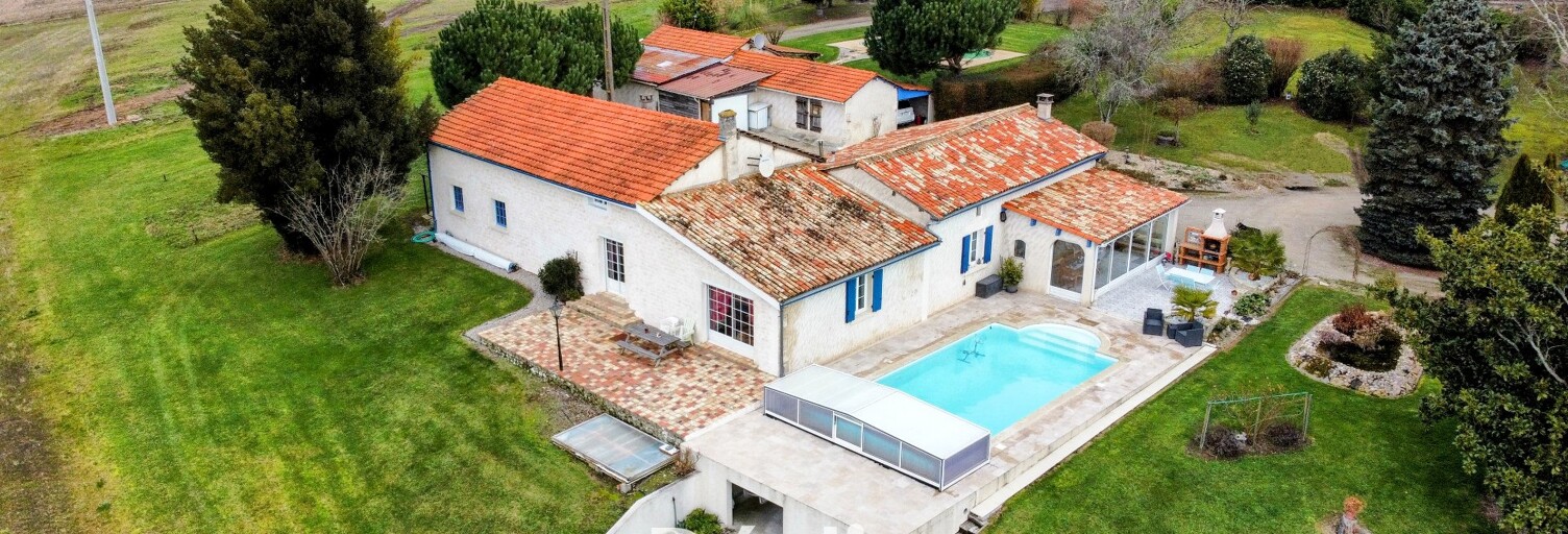 Maison 10 Pièces 250 m² à vendre à Condéon (16360)