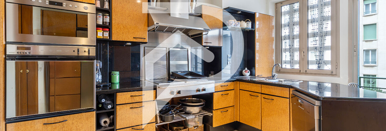 Appartement 5 Pièces 210 m² à vendre à Marseille 2 (13002)