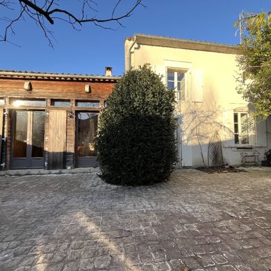 Maison 7 pièces 235 m²