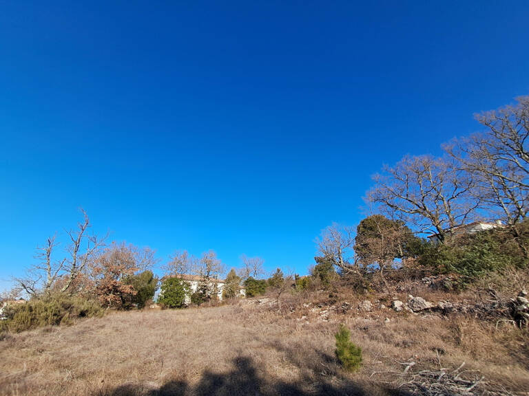 Terrain constructible à Barjac — photo 1