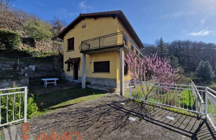 Villa — photo 2