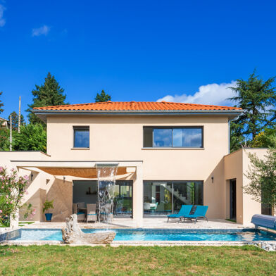 Maison 6 pièces 499000 €