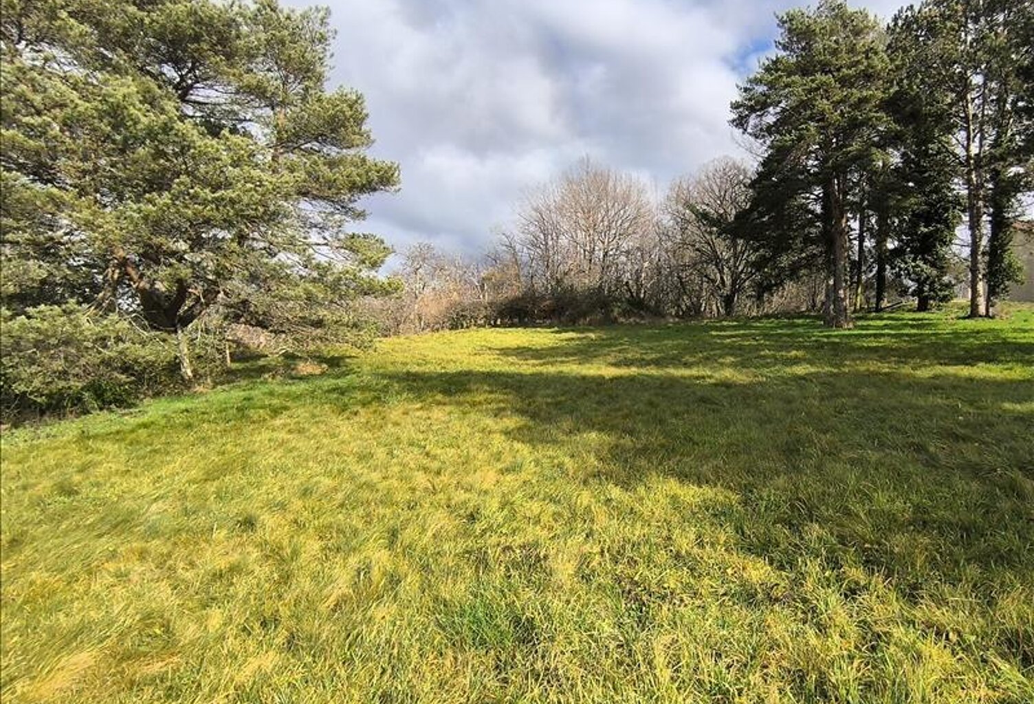 Terrain à bâtir de 0 pièces principales — photo 1