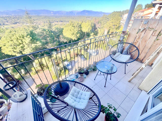 MOUGINS LE HAUT / DERNIER ÉTAGE — photo du bien