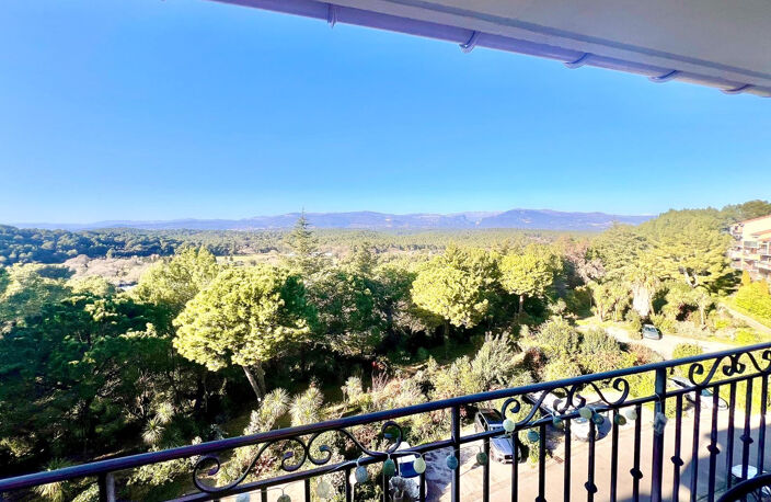 MOUGINS LE HAUT / DERNIER ÉTAGE — photo 2