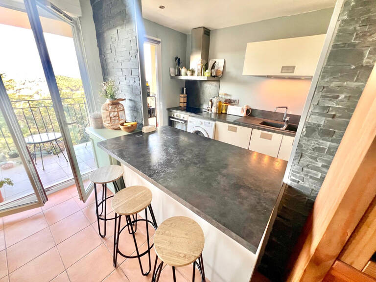 MOUGINS LE HAUT / DERNIER ÉTAGE — photo 1