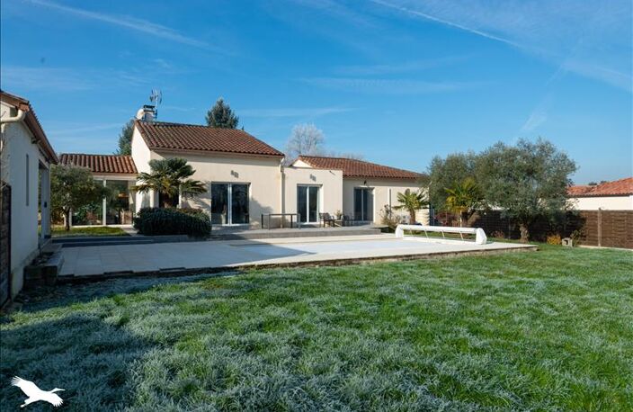 Contemporaine de 7 pièces principales — photo 2