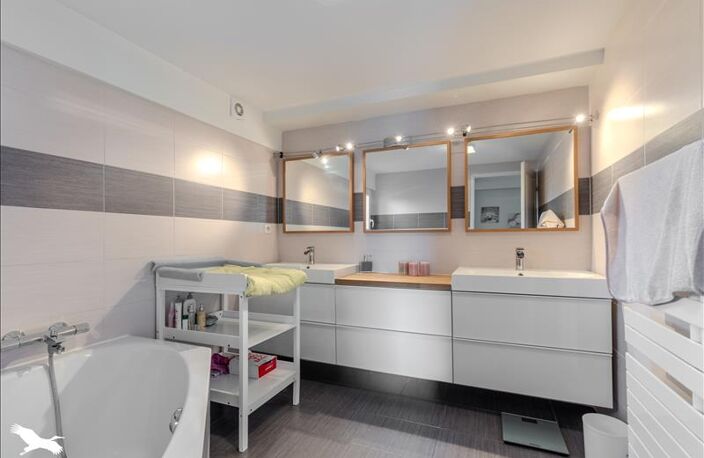 Contemporaine de 8 pièces principales — photo 5