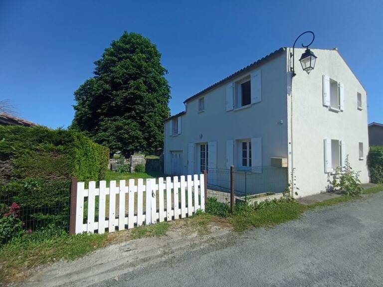 Maison en pierre de 5 pièces principales — photo 1