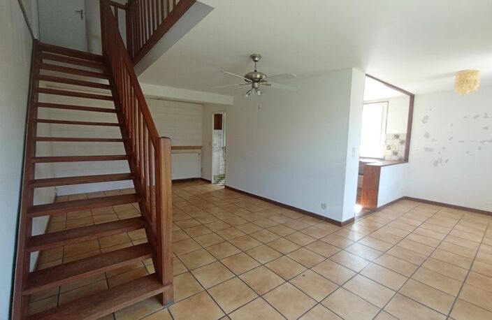 Maison en pierre de 5 pièces principales — photo 2