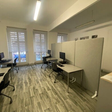 Commerce  218000 €